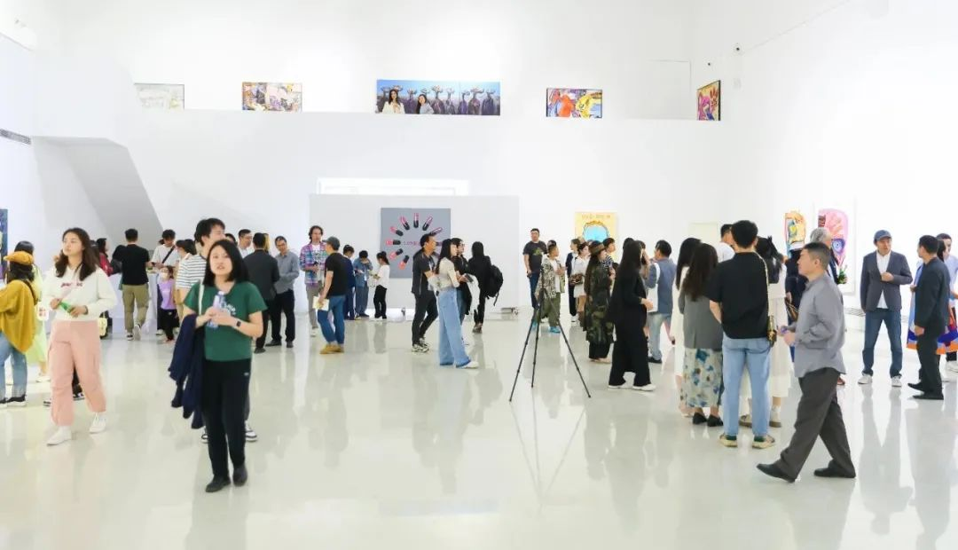 开幕现场｜「独持偏见」翁吼吼艺术研究展